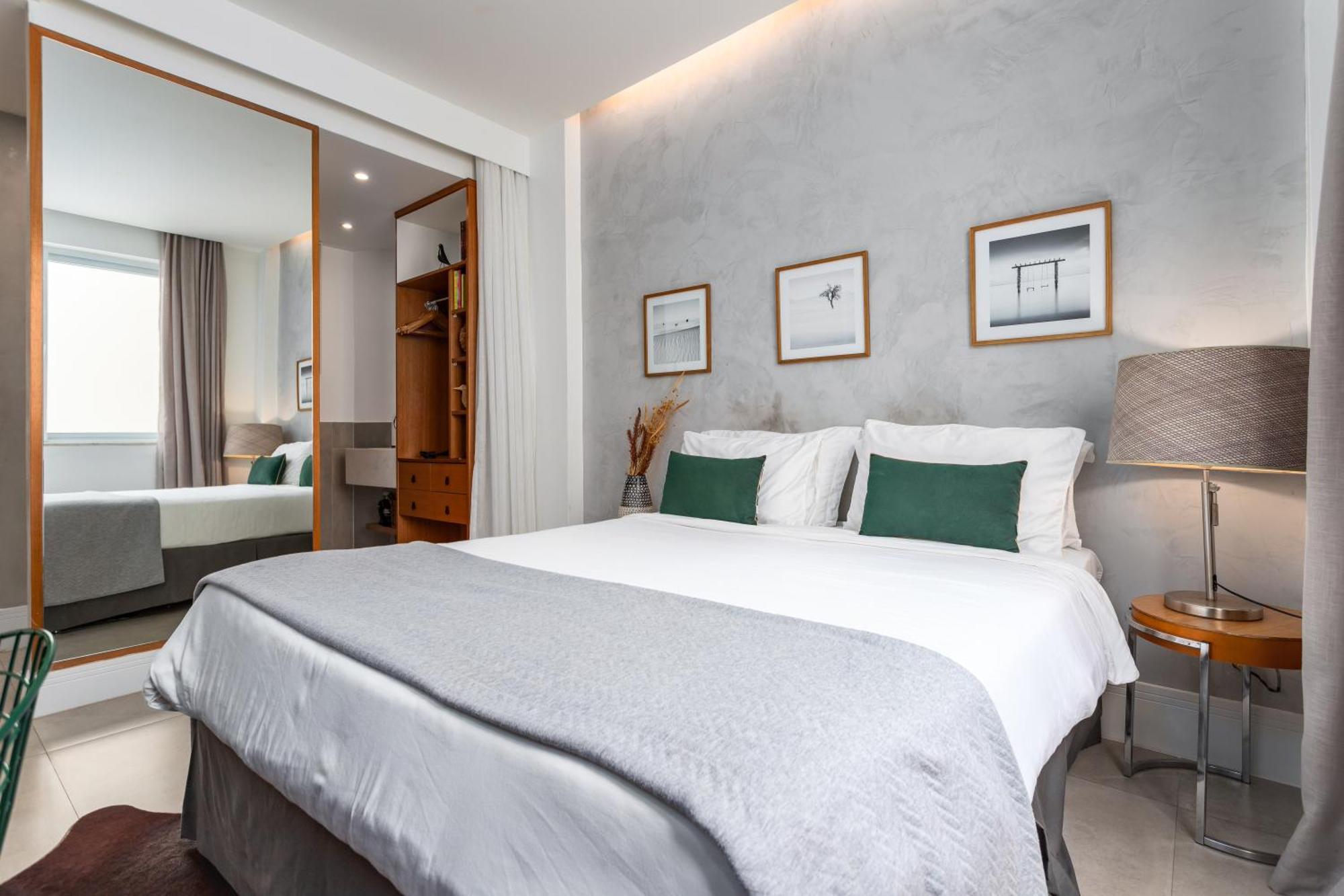 Unhotel - Modernos, Acesso A De Copacabana - Posto 6 *